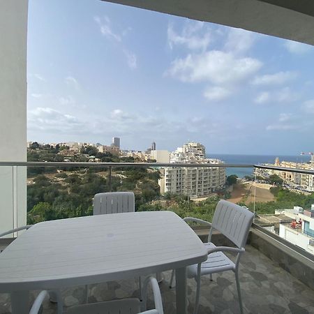 Spectacular Distant Seaview Apt Слима Екстериор снимка